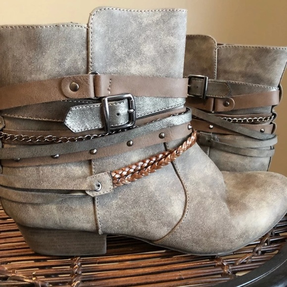 Shoes - Grey Multi Buckle Booties